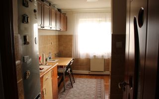 Apartament cu 3 camere decomandat, 71 mp – zona 9 Mai - Poză 5