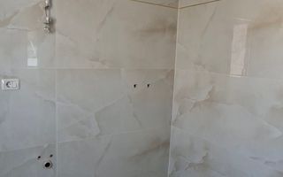 Duplex spatios cu garaj si pereti dublii - Poză 6