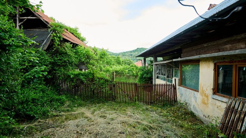 Casa cu teren generos - 4696 mp Apa Sarata - Campulung !! - Poză 19