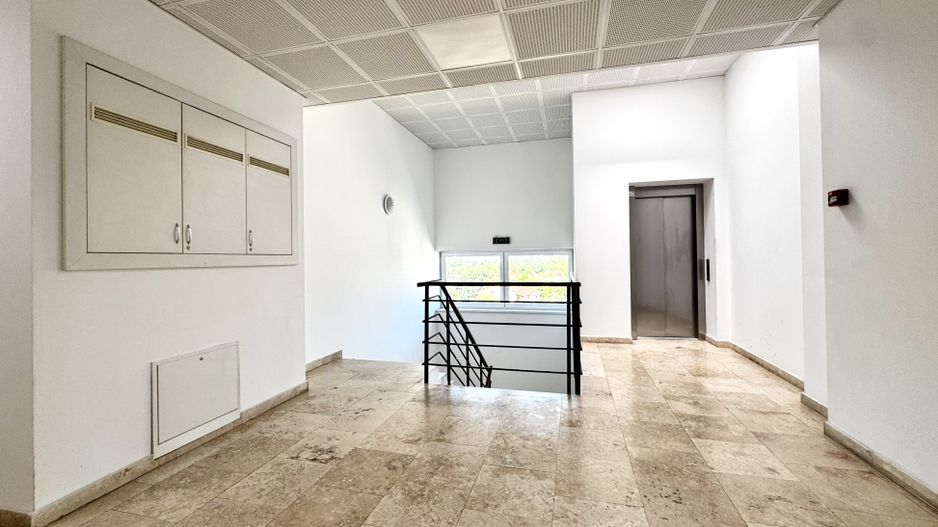 Penthouse elegant si primitor, cu un view spectaculos, in zona Lipovei - Poză 24