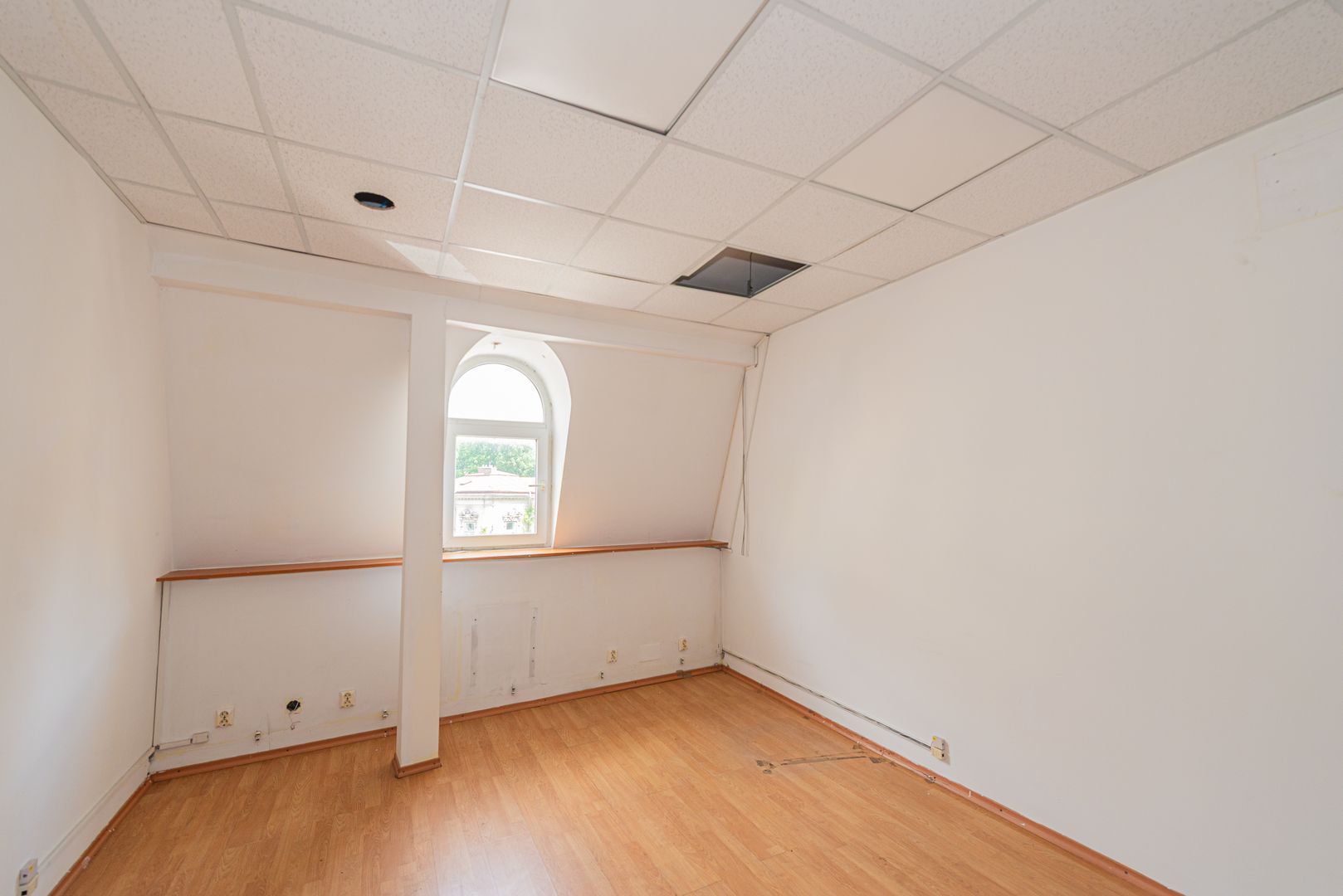 Spațiu de inchiriat, pretabil birou, sali de dans/yoga, studio, 130mp - Poză 7