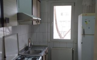 Apartament de inchiriast / 52mp/ zona Podu Ros - Poză 8