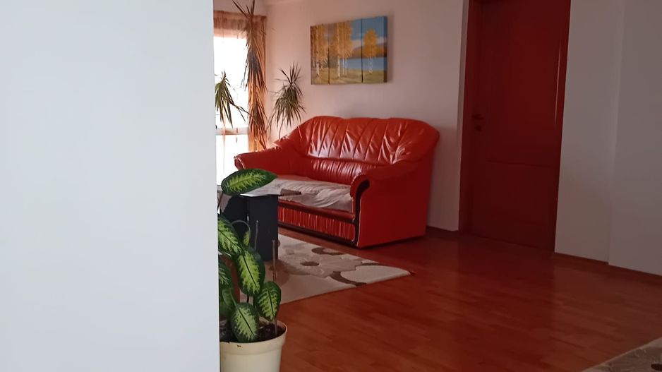 Casă Spațioasă P+1+M, 265 mp Utili, 1000 mp Teren – Toate Utilitățile, Vânători - Poză 12