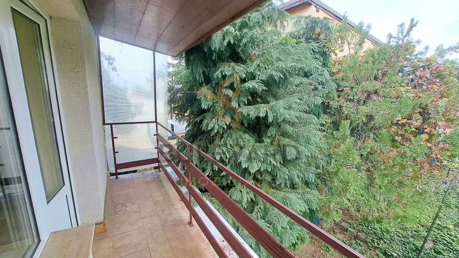 Casa 3 dormitoare, curte 60mp, parcare, langa UMF! - Poză 2