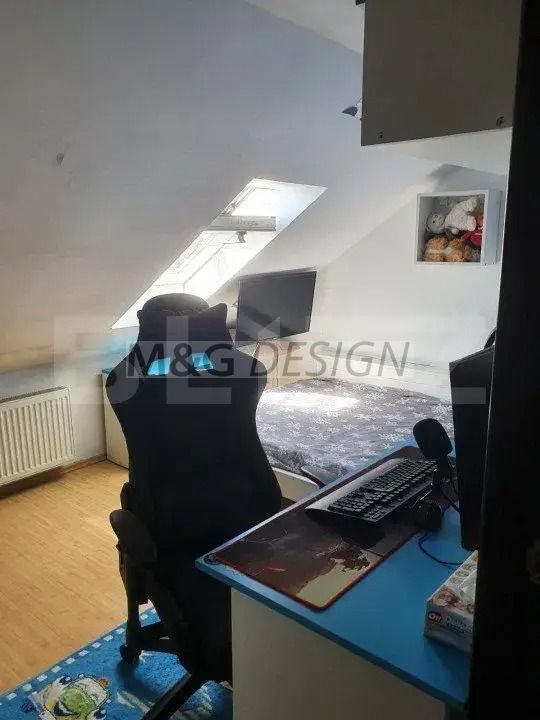 Apartament 3 cam zona Aradului mansarda. - Poză 4