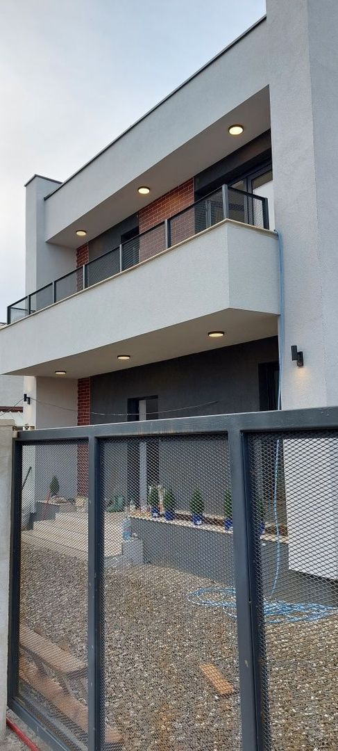 Vila frumoasa Otopeni Odai - Poză 3