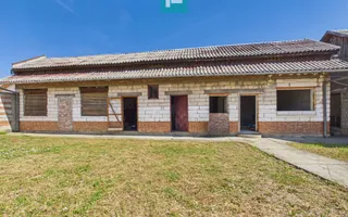 Casă cu 4 camere în Bujac - Poză 12