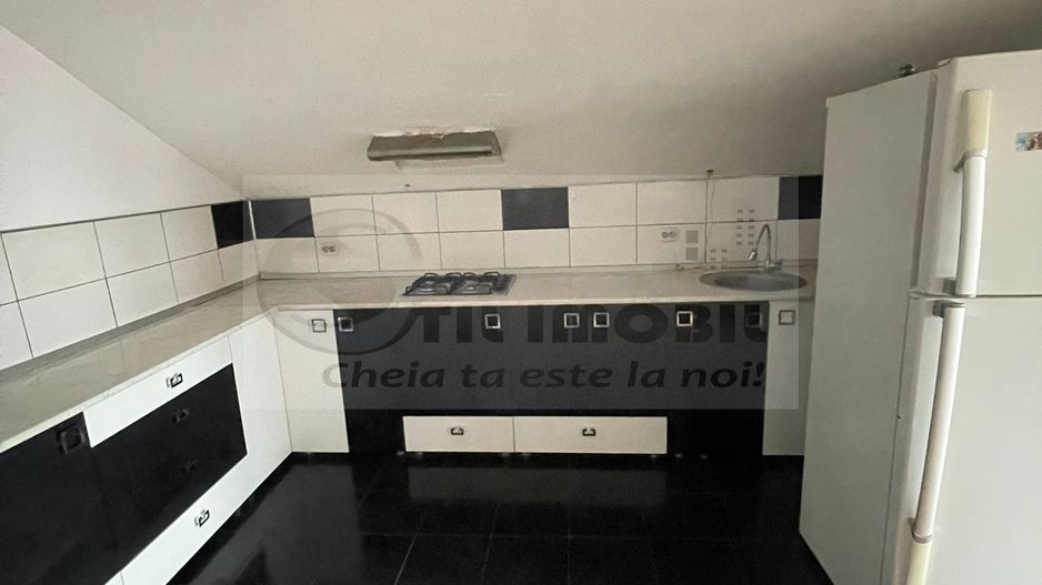 Apartament stil penthouse cu 3 camere de închiriat – Zona Cantemir - Poză 4