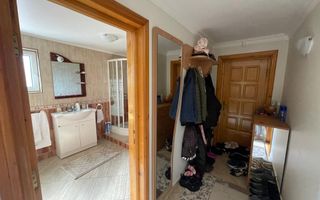 Casă cu etaj |teren generos| garaj dublu și seră | Oportunitate unică! - Poză 14