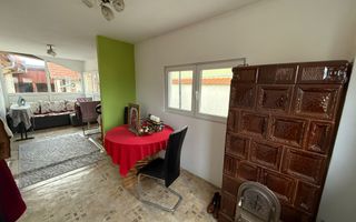 Casa individuala } Orlat | 250 mp Teren | Terasa inchisa - Poză 9