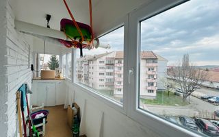 Apartament in zona centrala, la cheie, mobilat, utilat, et intermediar - Poză 16