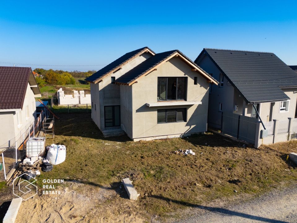 Casa Moderna P+M, Izolata, cu Acoperis Bramac în Zimandu Nou, comision 0% - Poză 2