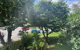 Apartament 2 camere de vânzare – Tractorul, str. Bronzului - Poză 2