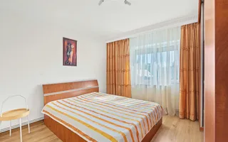 Central-Eremia, ap. 3 camere, 2 băi + boxă,proaspăt zugrăvit, et.2 - Poză 14