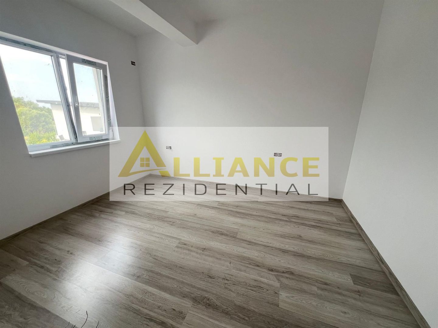 Vila individuala -4 camere  - teren 308mp - Str. Padurea Craiului - Poză 7