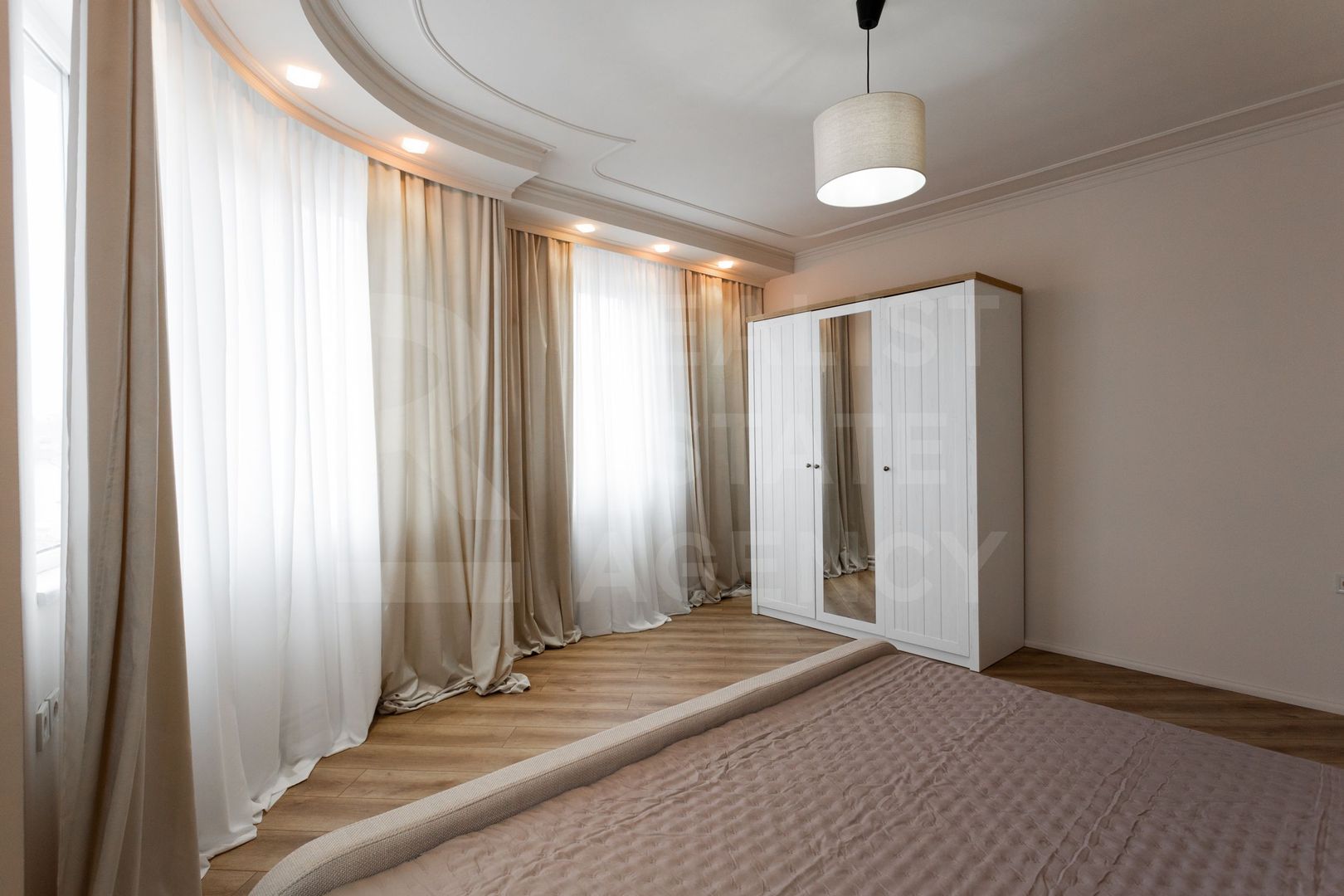 Chirie, apartament, 5 camere, strada Petru Rareș, Centru - Poză 4