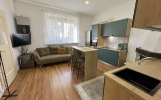 Apartament spațios la casă | renovat complet | cu curte proprie - Poză 2