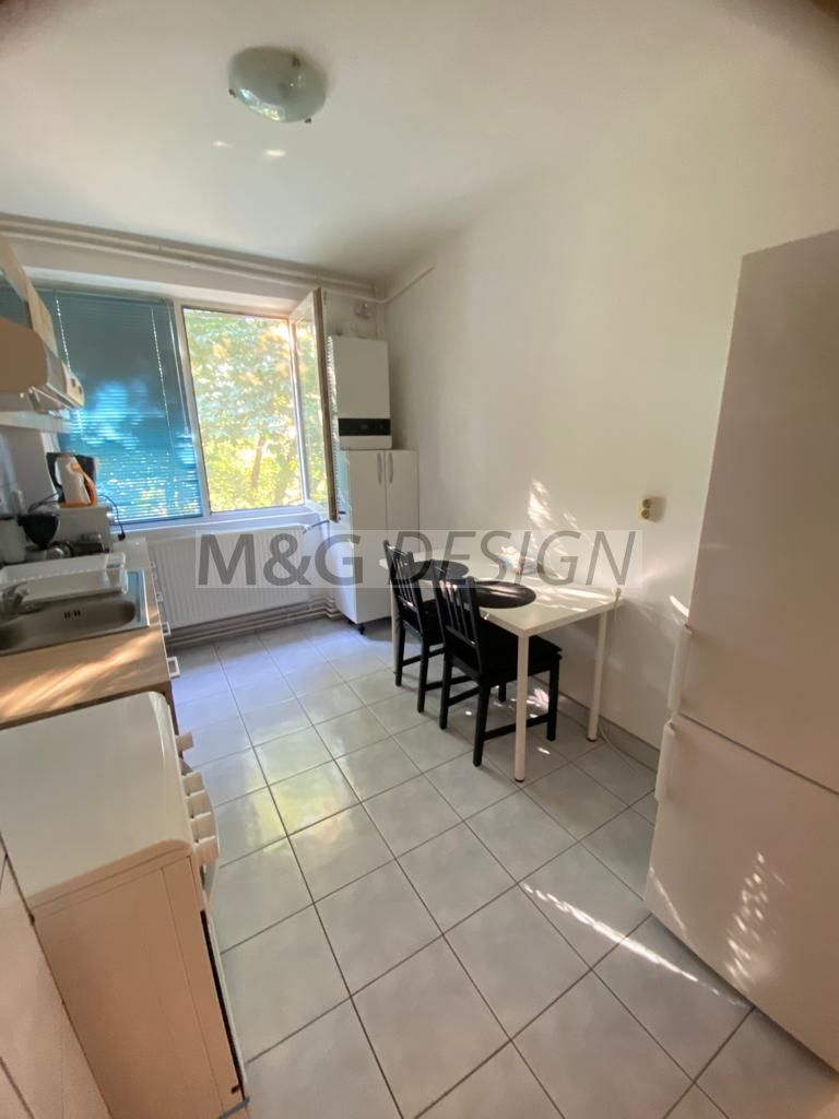 3 camere confort 1 etaj 3 zona Medicina CENTRALA PROPRIE - Poză 9