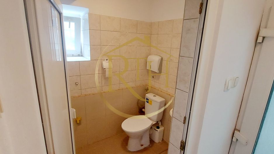 Se inchiriaza spatiu comercial situat in apropiere de Piata 700 si Piata Unirii - Poză 13