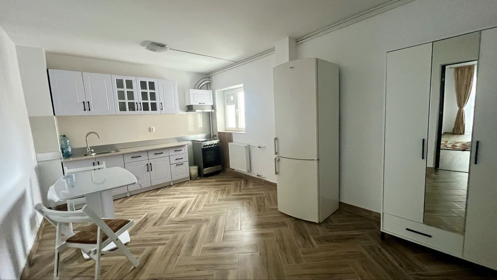 Închiriere apartament - Piața Sudului - Poză 1