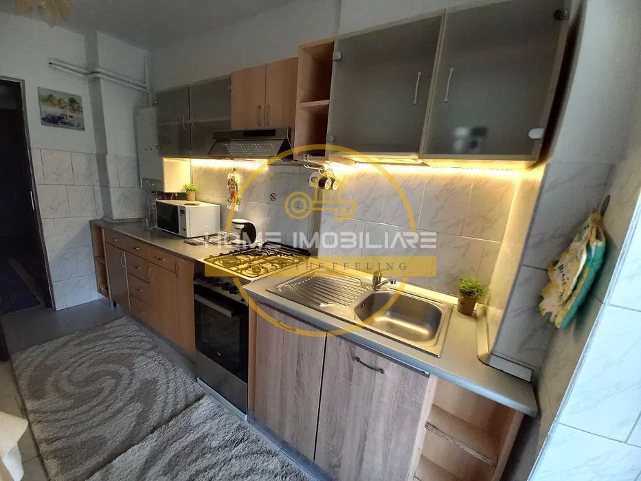 Apartament de inchiriat cu 2 camere Decomandat / Etajul 1/ 70mp/ zona Pacurari - Poză 3
