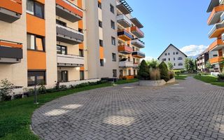 Doua camere, parcare inclusă Tractorul - Poză 7