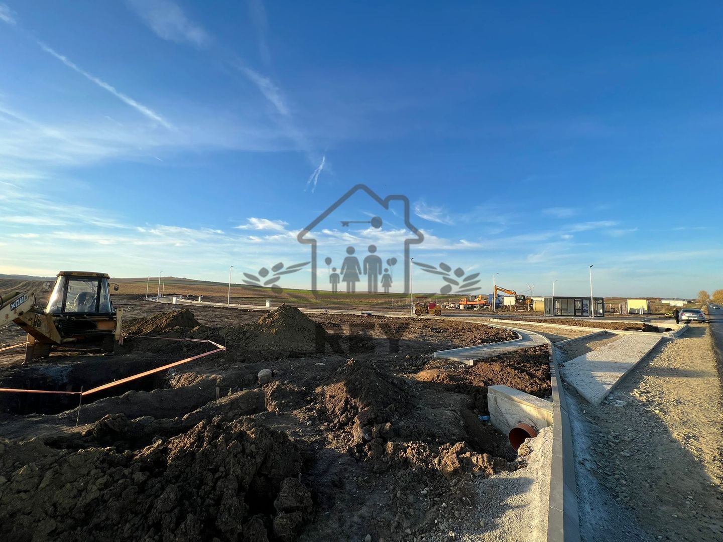 Teren cu autorizație de construcție și utilități - Poză 2