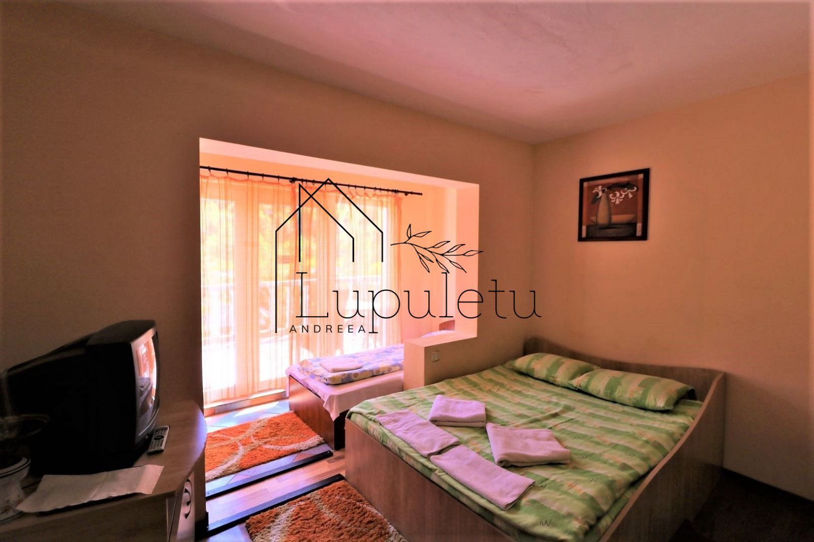 Pensiune de vânzare | 400 MPU | 10 Camere | Rasinari - Curmatura - Poză 12