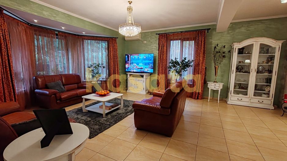 Vila care redefinește echilibrul între rafinament, spațiu și liniște - Poză 14