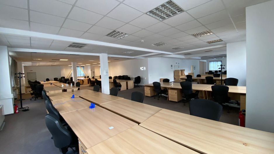 Cladire de  birouri - zona COMPLEX - Poză 5