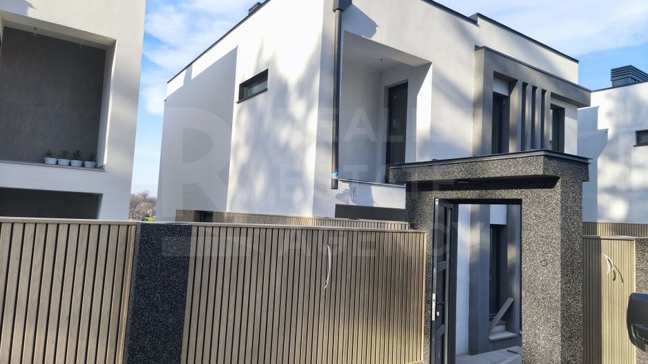 Vânzare casă, 4 camere,  str. Dragomirna, sectorul Buiucani. - Poză 1