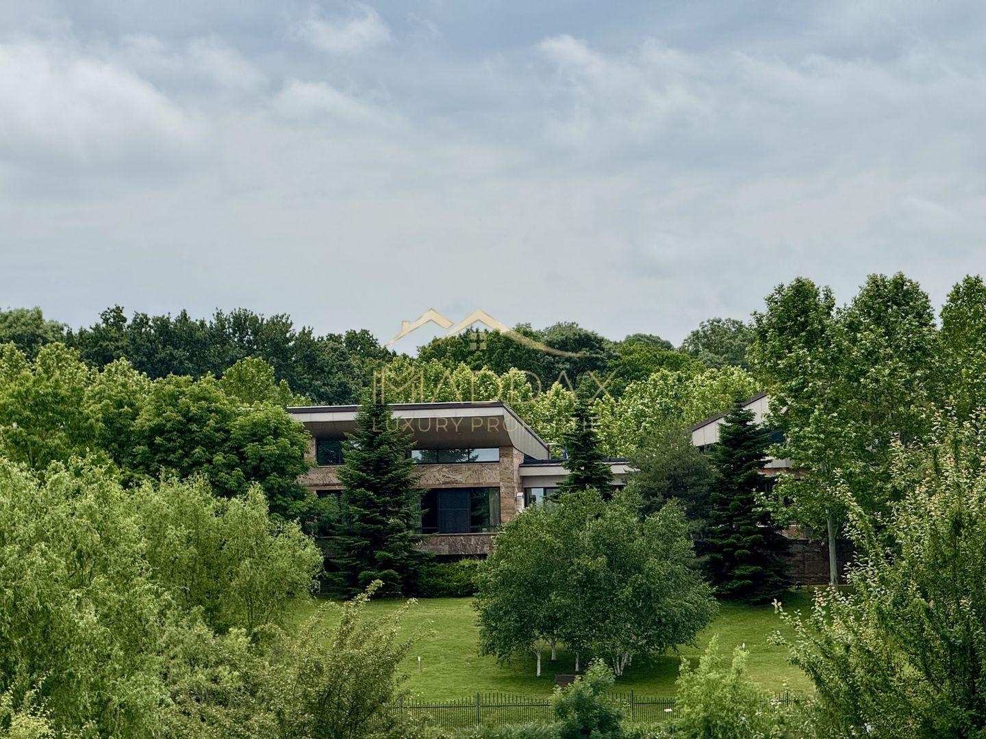 Vila cu 5 camere *616mp* / 1600mp teren / Corbeanca - Poză 13