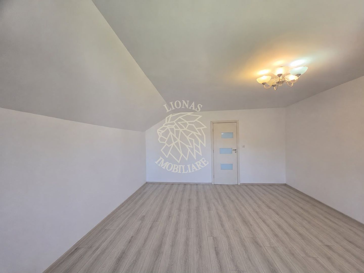 Apartement 115 mp+pod-et 1-gradina 167 mp-Zona Casa Somesana - Poză 6