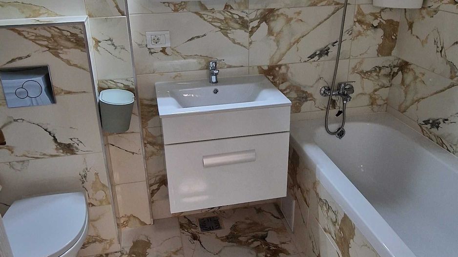 Inchiriere Ap. 2 camere - tip Studio (& loc parcare) / Metrou Berceni - Poză 5