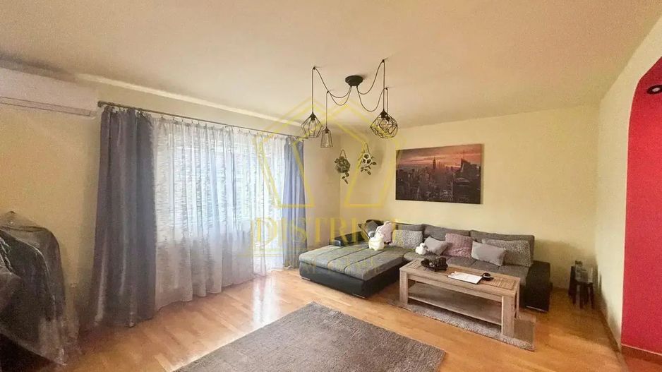 Casa P+E pretabil birouri, afterschool, clinica | Mehala - Poză 1