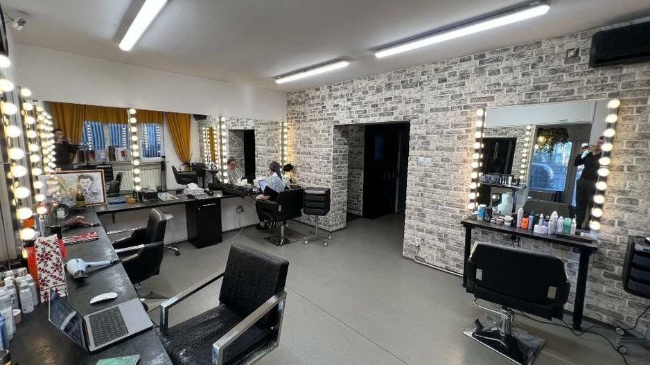 Inchiriez spatiu comercial stradal 100mp parter/Dorobanti/Metrou Stefan cel Mare - Poză 5