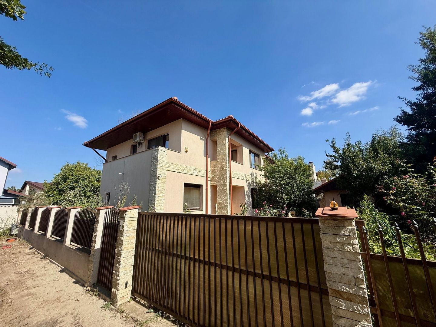 Vila 6 Camere de Vanzare I Mogosoaia - Poză 34
