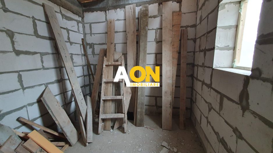 Casa semifinisata, 5 camere, 500 mp teren, Ciugud - Poză 12