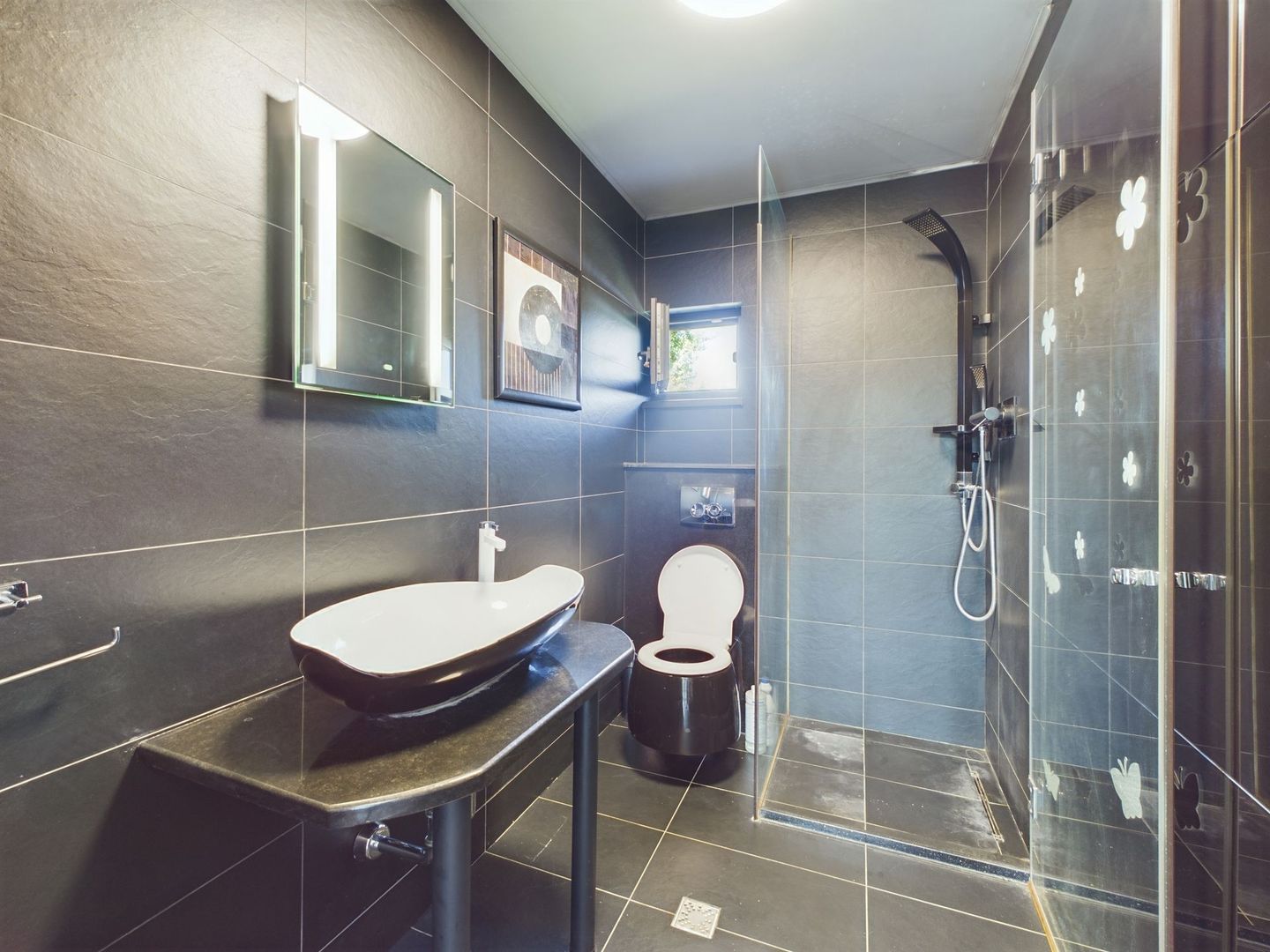 Vilă modernă cu 5 camere Curtici - Poză 5