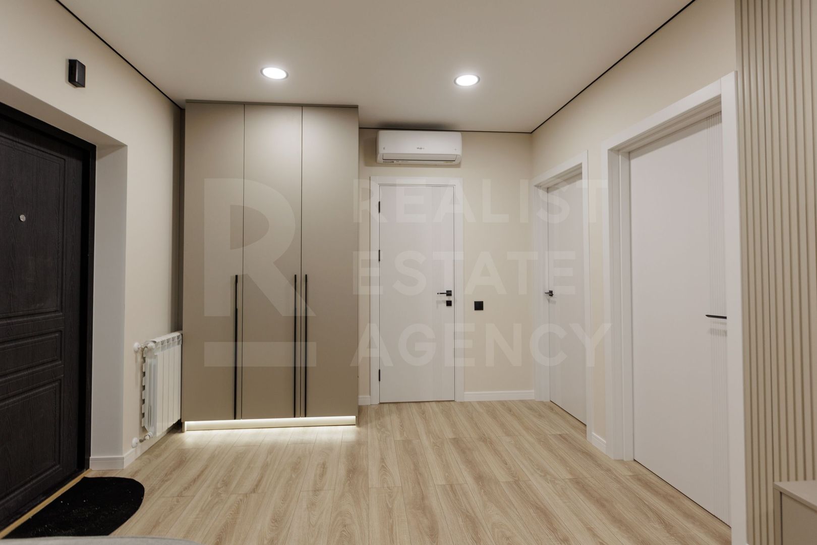 Vânzare, apartament, 2 dormitoare, str. Ion Buzdugan, Buiucani - Poză 4