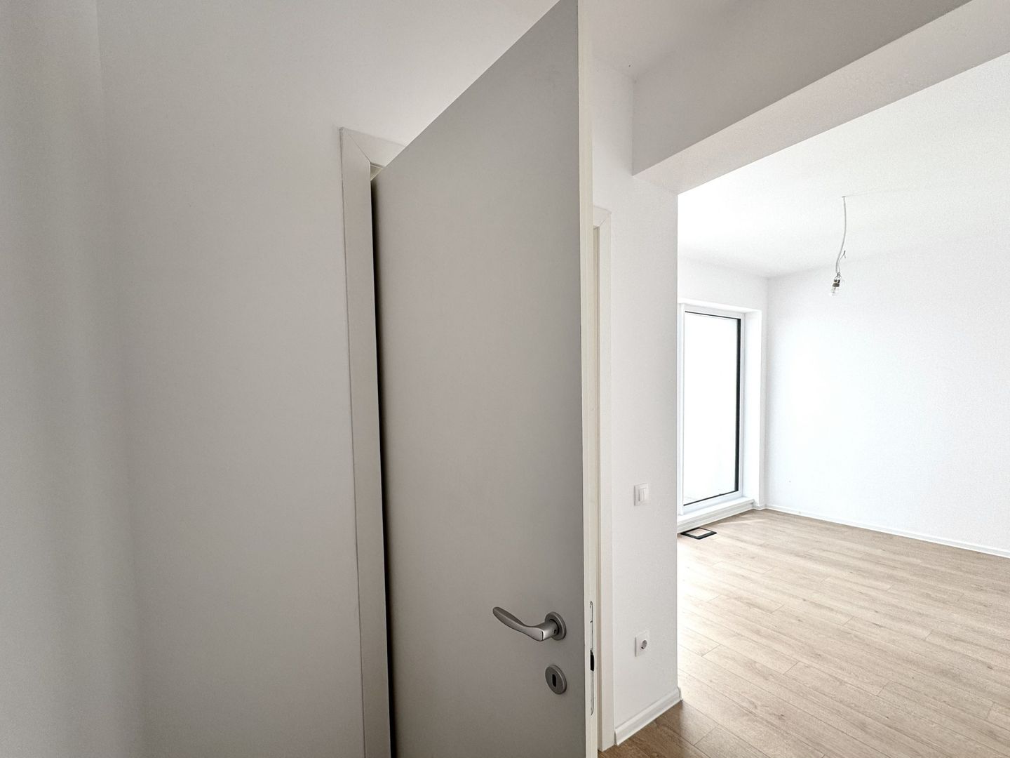 Apartament 3 camere Zona Mall Colosseum-Lacul Străulești - Poză 18