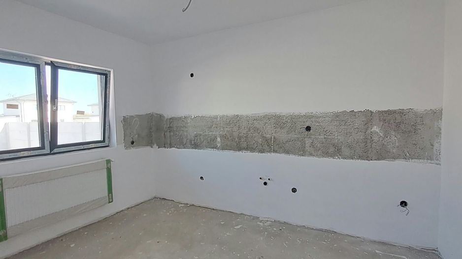 BÂCU, CASĂ/ VILĂ P+1ET+Pod, teren 484 mp, 4 camere, 3 bai, STB - 800 m - Poză 5