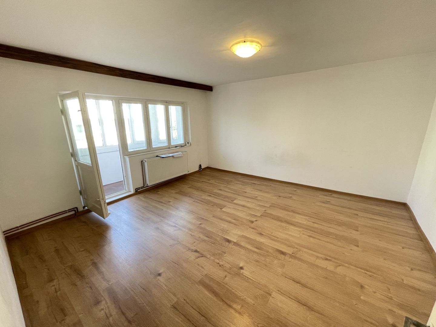 Bucovina | 1 cameră | Decomandat | Etaj 3 | Centrala Proprie. - Poză 1