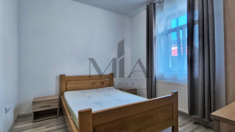 Casa de inchiriat cu 3 camere la curte comuna,  zona Centrala, Oradea - Poză 4