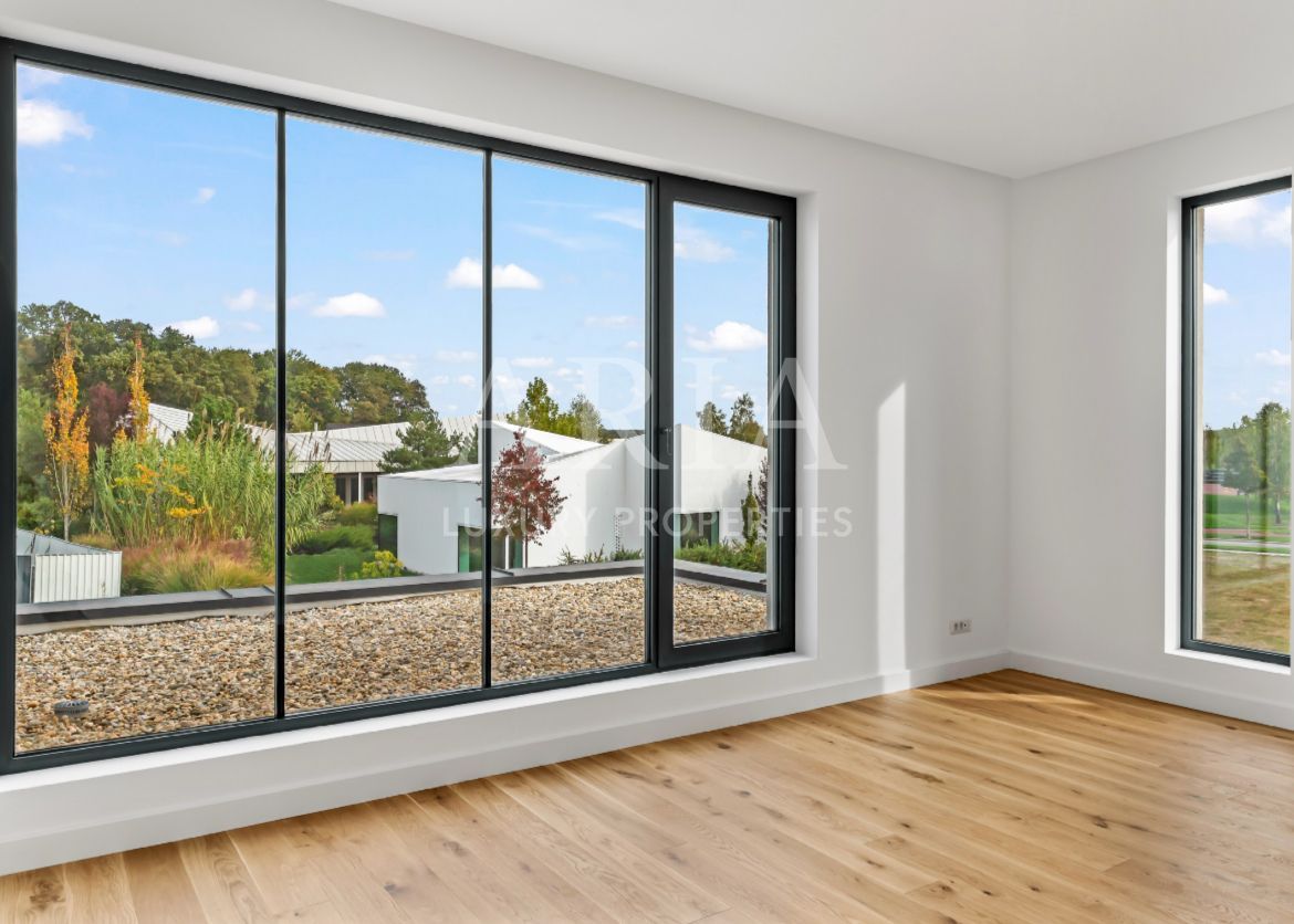 Dumbrava Vlasiei – Armonie între design, lumină și natură - Poză 5