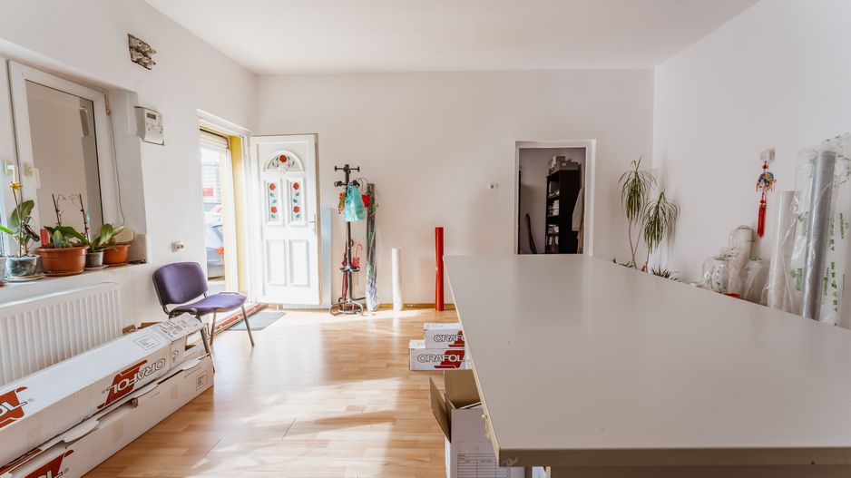 Spațiu comercial zona gării - Poză 1