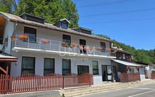 Oportunitate  unică– Restaurant + Pensiune, ideală pentru evenimente și turism - Poză 1