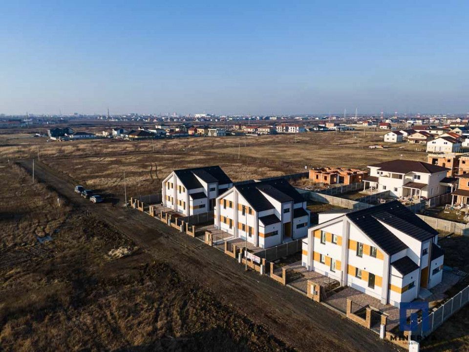Duplex cu 4 camere si teren generos de 352 mp – Mosnita Noua - Poză 40