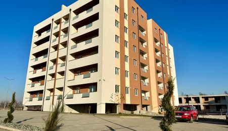 Decomandat - Apartament 3 camere  - Decomandat - Zona De Vest