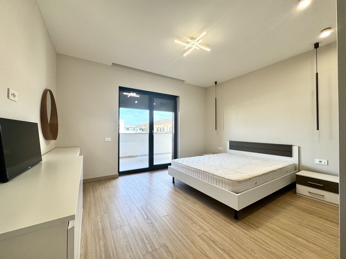 Apartment cu 2 camere, cu terasa generoasă, in zona Dumbrăvița - Kaufland - Poză 9